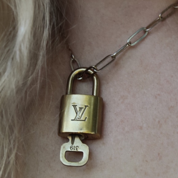 Authentic Louis Vuitton Lock & Key on Chain Necklace - Picture 5 of 5